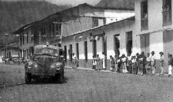 Oscar Galvez y su Coupe Ford